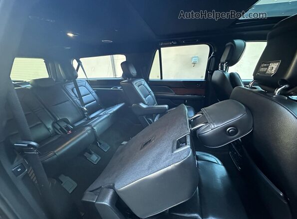 5LMJJ3JT6JEL15197 2018 LINCOLN NAVIGATOR Black Vista interior delantera