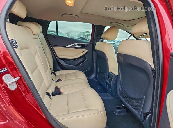 SJKCH5CR6JA045319 2018 INFINITI QX30 Red 