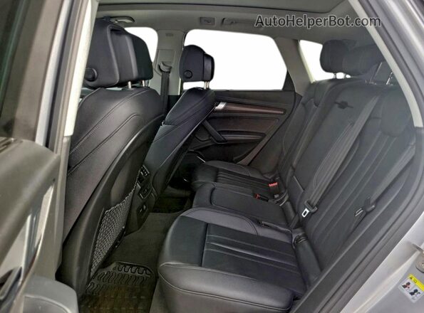 WA1BAAFY1M2085783 2021 AUDI Q5 Silver 