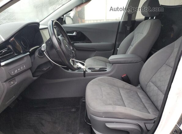 KNDCB3LC2M5478606 2021 KIA NIRO White 