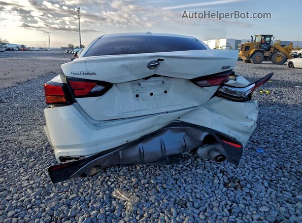 1N4BL4CV7NN304666 2022 NISSAN ALTIMA White Widok wnętrza z przodu