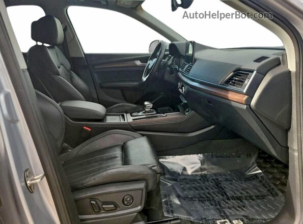 WA1BAAFY1M2085783 2021 AUDI Q5 Silver 