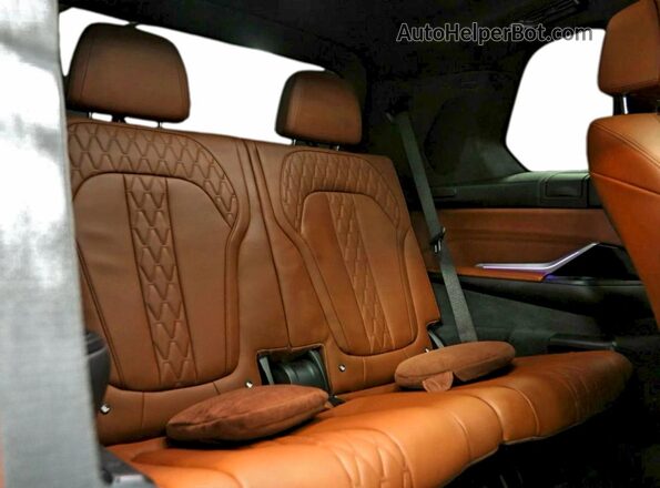 5UXCX6C0XN9M90214 2022 BMW X7 Green Սալոնի դիմացի տեսք