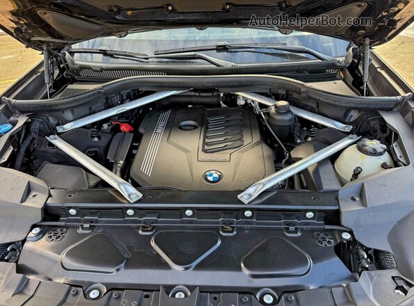 5UXCW2C56KL085277 2019 BMW X7 Black 