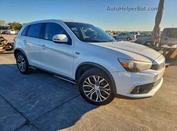 JA4AP3AU4HZ047052 2017 MITSUBISHI OUTLANDER White 