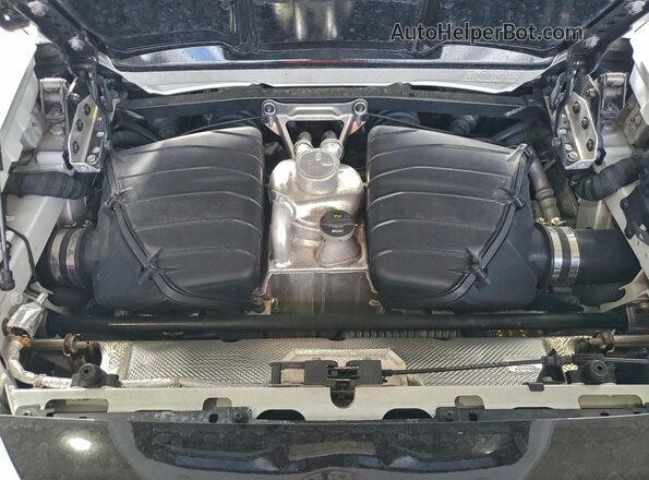 ZHWUT5ZF7MLA15963 2021 LAMBORGHINI HURACAN Белый Вид подкапотного пространства