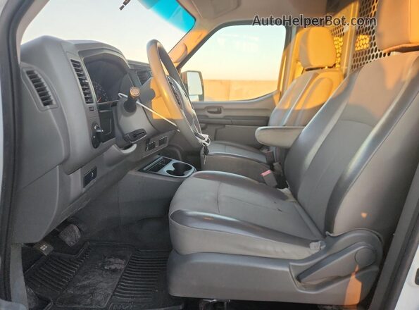 1N6BF0KM4JN814399 2018 NISSAN NV White 