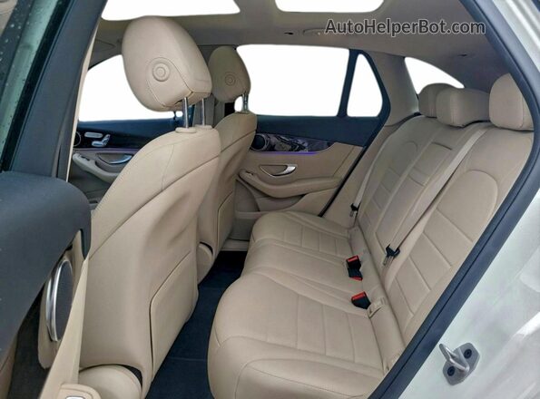 W1N0G8DB4NV382588 2022 MERCEDES-BENZ GLC-CLASS White Вид салону спереду