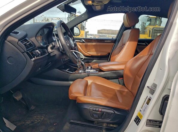 5UXXW3C57H0T78137 2017 BMW X4 White Widok deski rozdzielczej
