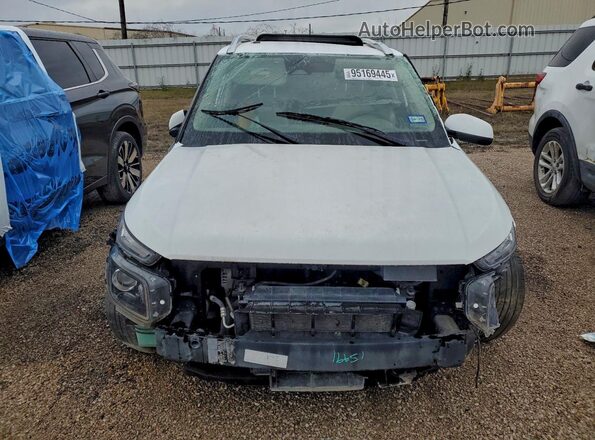 KMHRC8A31PU212779 2023 HYUNDAI VENUE Белый Вид сзади
