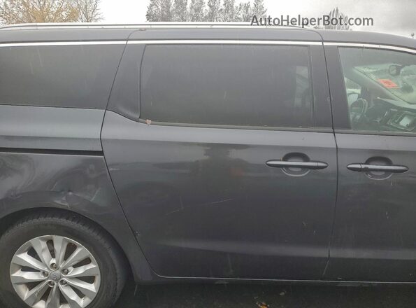 KNDMC5C16J6399280 2018 KIA SEDONA Silver 