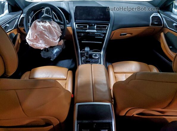 WBAGV8C01SCS40022 2025 BMW M8 Black ხელსაწყოთა პანელის ხედი