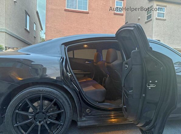 2C3CDXCT2KH578605 2019 DODGE CHARGER Black Вид салону спереду