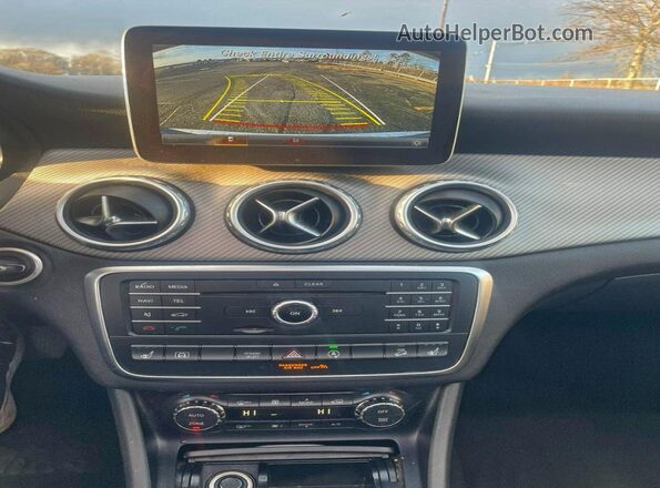 WDCTG4GB7HJ296321 2017 MERCEDES-BENZ GLA Gray Widok naklejki z numerem VIN