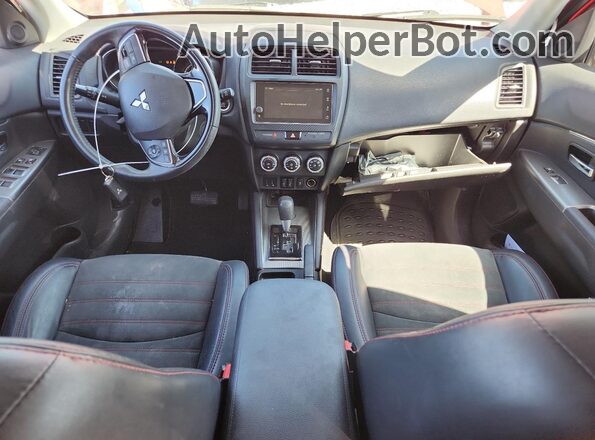 JA4AP3AW5JU015053 2018 MITSUBISHI OUTLANDER Red Widok deski rozdzielczej