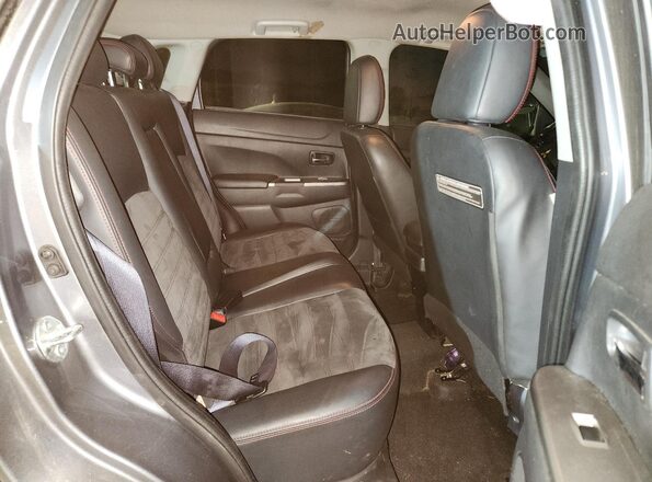 JA4AP3AWXJU014898 2018 MITSUBISHI OUTLANDER Gray 