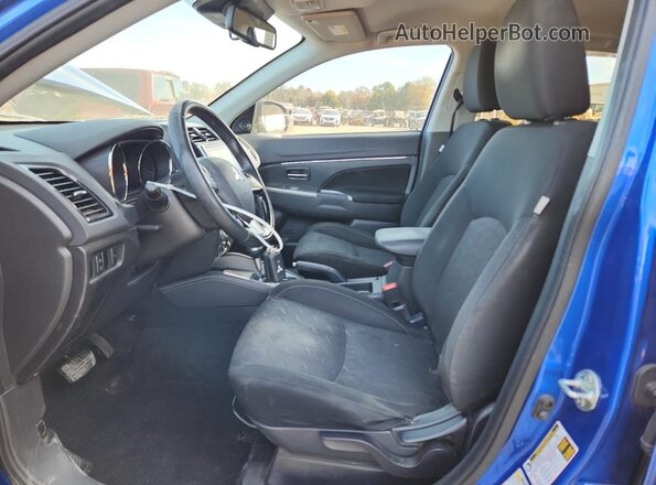 JA4AP4AU8LU015541 2020 MITSUBISHI OUTLANDER Синий Вид салона спереди