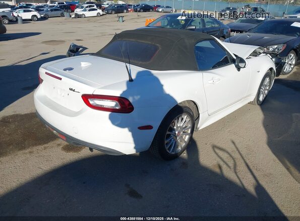 JC1NFAEK3J0139672 2018 FIAT 124 SPIDER White Rear right