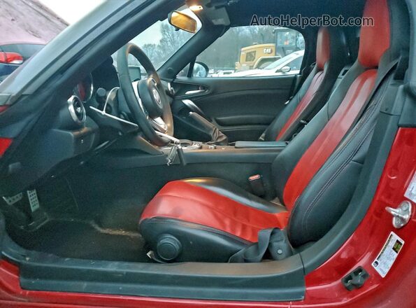 JC1NFAEK7H0118933 2017 FIAT 124 Красный Вид салона спереди