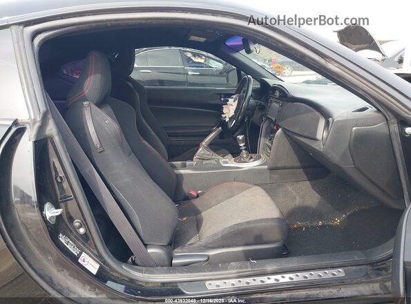JF1ZCAB18G9602361 2016 SUBARU BRZ Black Front interior view