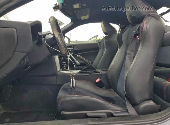 JF1ZCAC10H9600541 2017 SUBARU BRZ Silver 