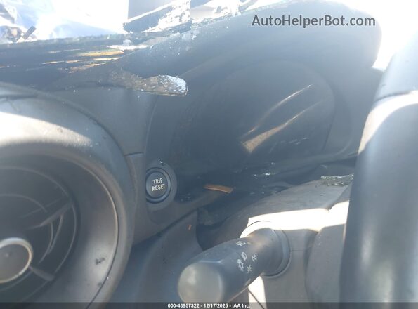 JF1ZDBE1XP9702847 2023 SUBARU BRZ White Вид задніх сидінь