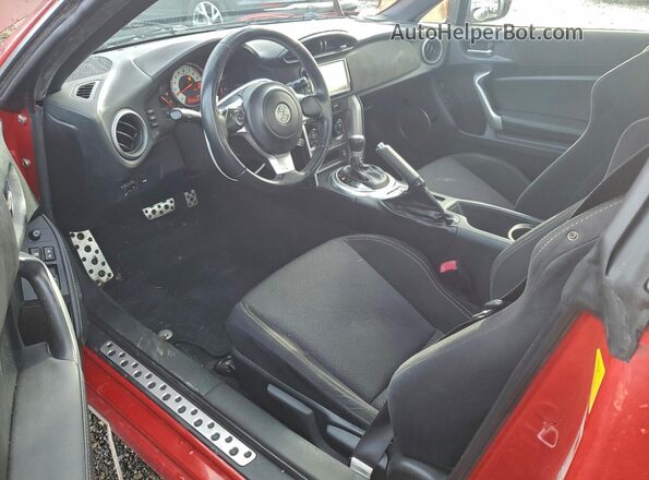 JF1ZNAA13H8705609 2017 TOYOTA 86 Red Առջևի վահանակի տեսք