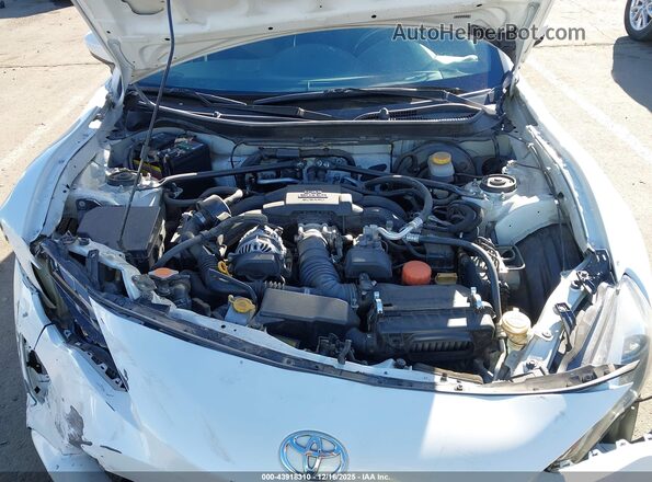 JF1ZNAA15K8700113 2019 TOYOTA 86 White Հետևի տեսք
