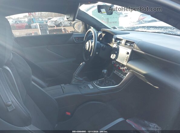 JF1ZNBE13P9763535 2023 TOYOTA GR86 Gray Vista interior delantera