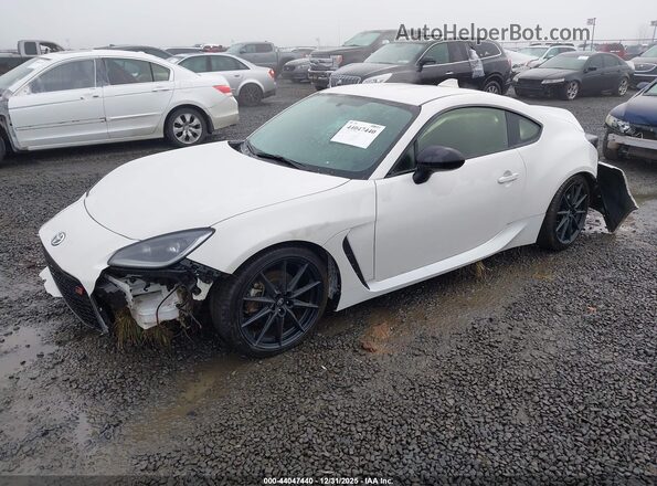 JF1ZNBE17P9753932 2023 TOYOTA GR86 White წინა მარცხენა ხედი სამი მეოთხედიდან