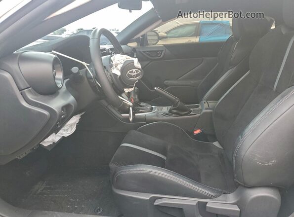 JF1ZNBF18P8750722 2023 TOYOTA GR White წინა სალონის ხედი