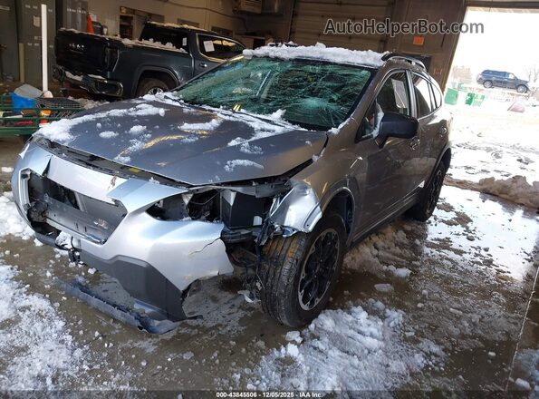 JF2GTABC2PH212821 2023 SUBARU CROSSTREK Silver Vista tres cuartos delantera izquierda