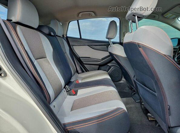 JF2GTACC7K8245286 2019 SUBARU CROSSTREK Белый Вид задней части салона
