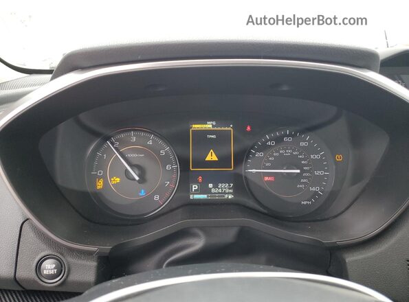 JF2GTADC7JH217274 2018 SUBARU CROSSTREK Silver ხელსაწყოთა პანელის ხედი