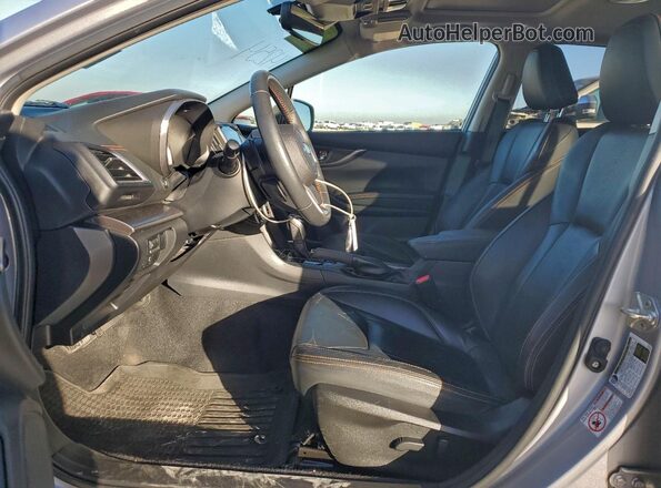 JF2GTANC0L8218512 2020 SUBARU CROSSTREK Silver Front interior view