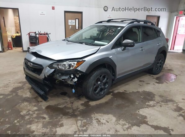JF2GTHSC3NH273326 2022 SUBARU CROSSTREK Silver Vista tres cuartos delantera izquierda
