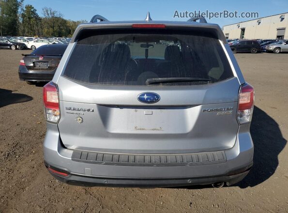 JF2SJAWC0HH525149 2017 SUBARU FORESTER 2.5I TO Silver Widok z tyłu