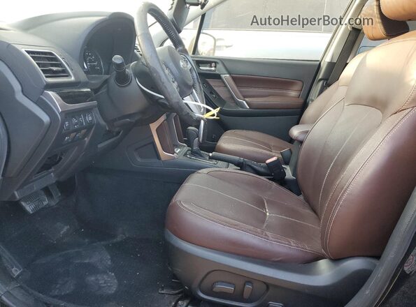 JF2SJAWC2HH571405 2017 SUBARU FORESTER 2.5I TO Black Вид салону спереду