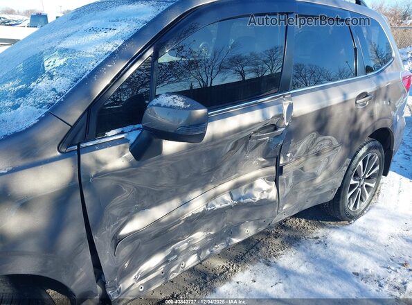 JF2SJGWC6JH599684 2018 SUBARU FORESTER2. Beige Widok z przodu