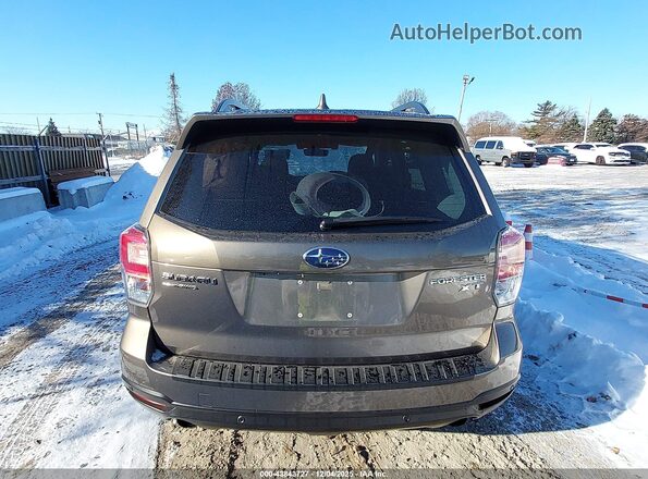 JF2SJGWC6JH599684 2018 SUBARU FORESTER2. Beige 