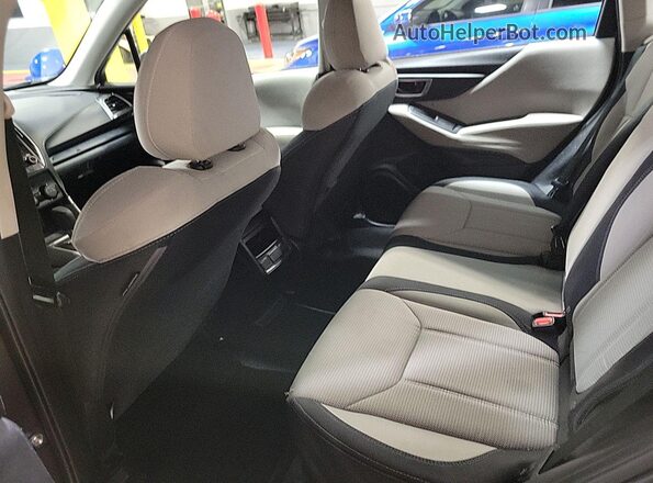 JF2SKAAC7NH480002 2022 SUBARU FORESTER  Vista interior delantera