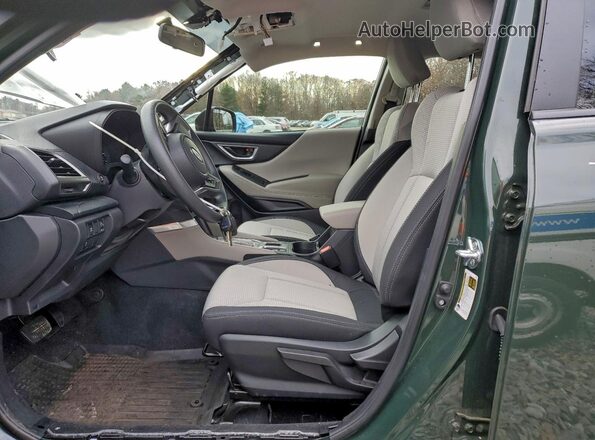 JF2SKABC0RH484557 2024 SUBARU FORESTER Зеленый Вид салона спереди