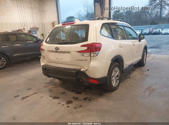 JF2SKACC8NH436474 2022 SUBARU FORESTER Белый Задняя правая четверть