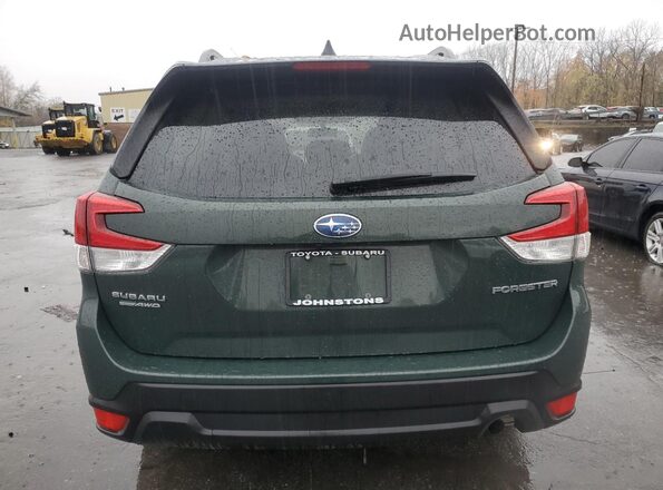 JF2SKADC2RH478594 2024 SUBARU FORESTER Green Вид ззаду