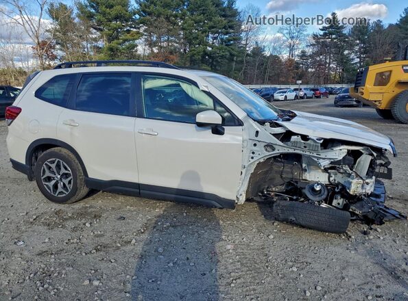 JF2SKADC4RH410149 2024 SUBARU FORESTER Белый Передняя правая четверть