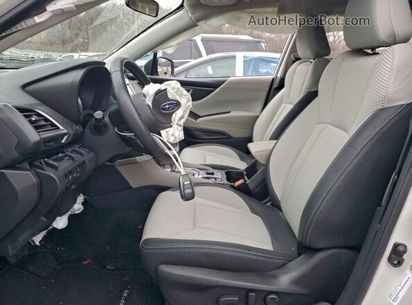 JF2SKAEC0NH492910 2022 SUBARU FORESTER Белый Вид салона спереди