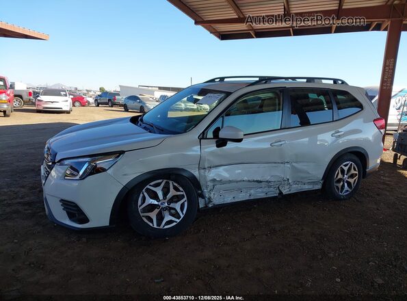 JF2SKAECXPH443846 2023 SUBARU FORESTER White Widok z przodu