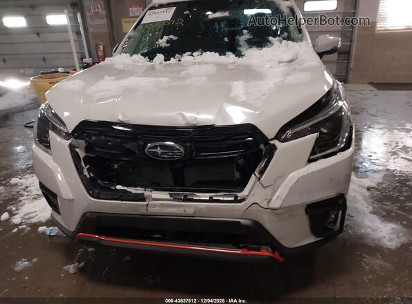 JF2SKAJC0PH466364 2023 SUBARU FORESTER Белый Вид спереди