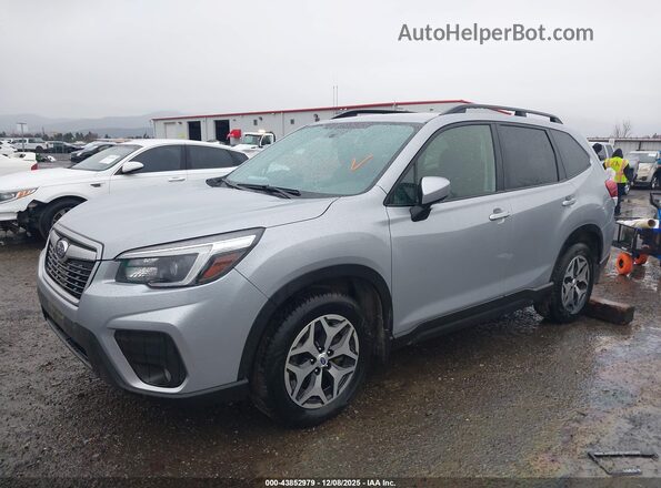 JF2SKAJC2MH526348 2021 SUBARU FORESTER Silver 