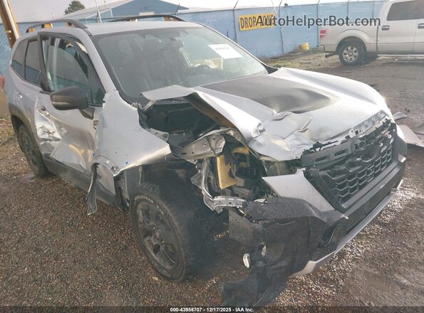 JF2SKAMC2NH435660 2022 SUBARU FORESTER Silver Դիմացի տեսք